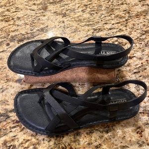 Born black sandals